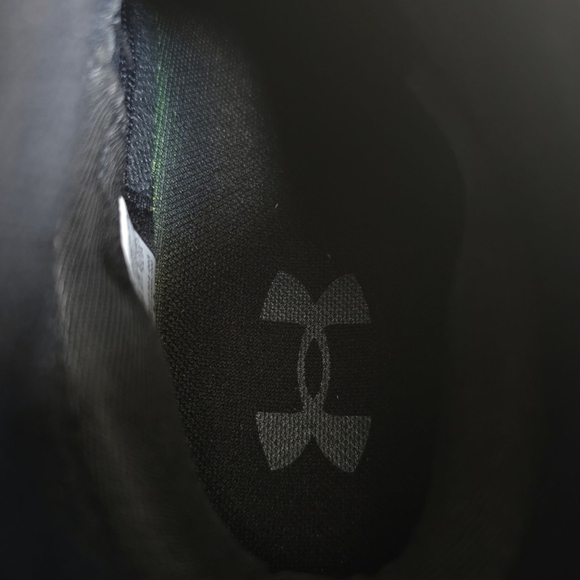 NWOT Men's Under Armour Highlight 2 MC Knit Football Cleats, Size 9 - Picture 9 of 10